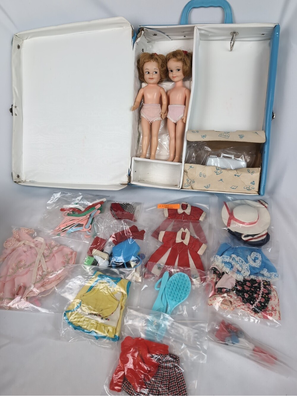 Vtg 1964 Topper Toys PENNY BRITE 2 Dolls w/ Carry Case & Accessories 70+ Pieces - Picture 5 of 9